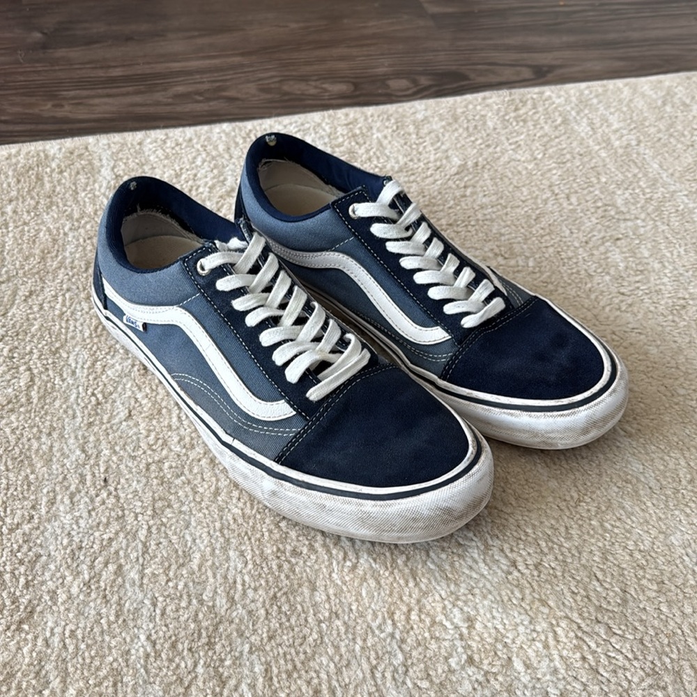 Vans Old Skool Shoe- Men's